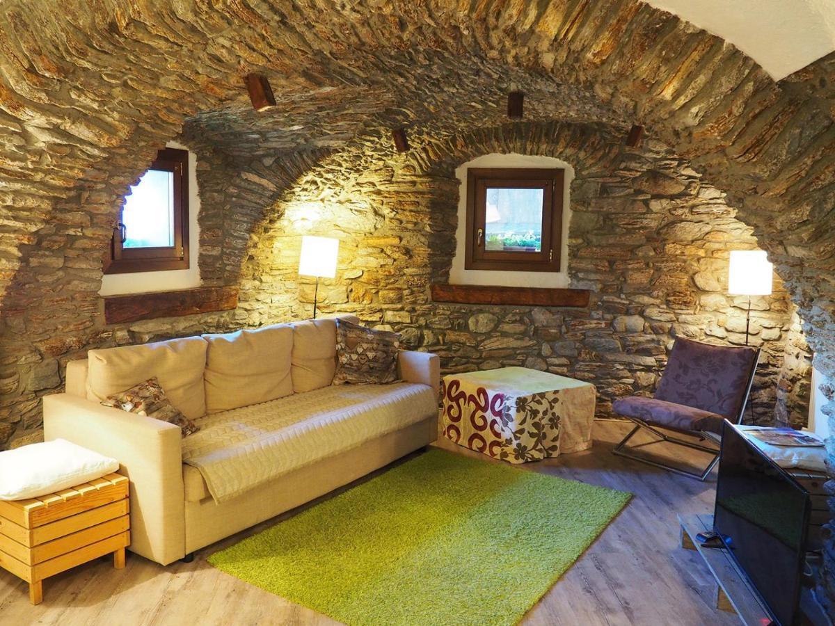 Maison Grivon Appartamento Monte Emilius 奥斯塔 外观 照片